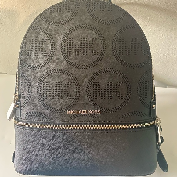 Micheal kors mini backpack - Picture 1 of 4